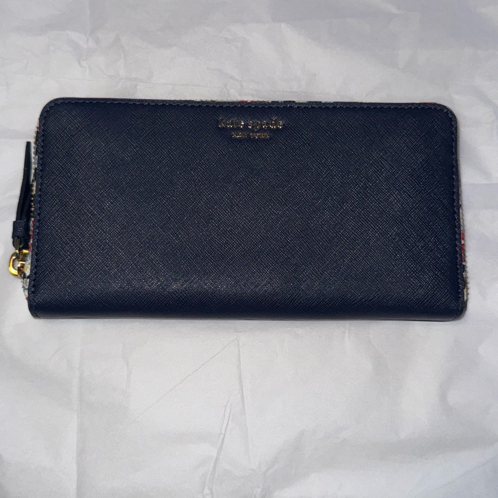 NWOT-Kate Spade Navy Blue Wallet with Flower Print Around Zipper - Picture 1 of 16